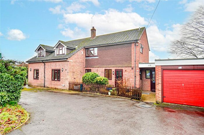 5 Bedroom Link Detached House For Sale In Park Lane, Thatcham, Berkshire, RG18