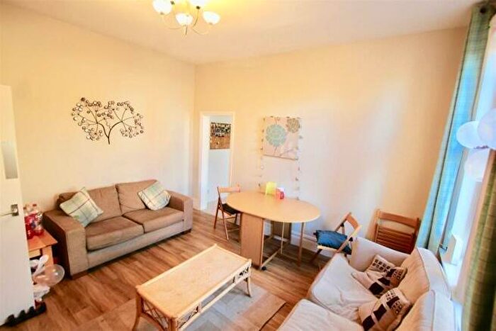 7 Bedroom End Of Terrace House To Rent In Woodborough Road, Nottingham, Nottinghamshire, NG3