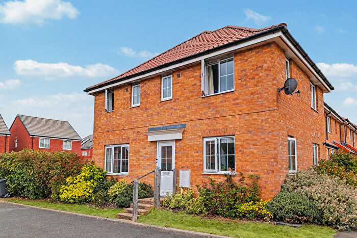 3 Bedroom Semi-Detached House For Sale In Dorman Avenue North, Aylesham, Kent, CT3