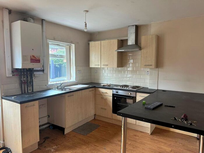 2 Bedroom Terraced House To Rent In Lichfield Road, Shelfield, Walsall, WS4