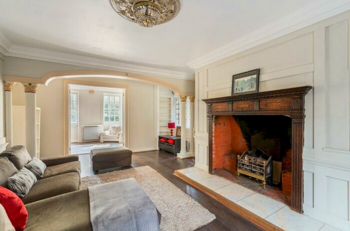 7 Bedroom Detached House To Rent In London Road Wallington, SM6