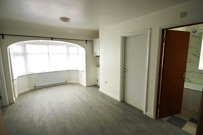 1 Bedroom Flat To Rent In Park Avenue, Wembley, NW10