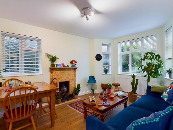 1 Bedroom Flat To Rent In Finchely Park, North Finchley, N12