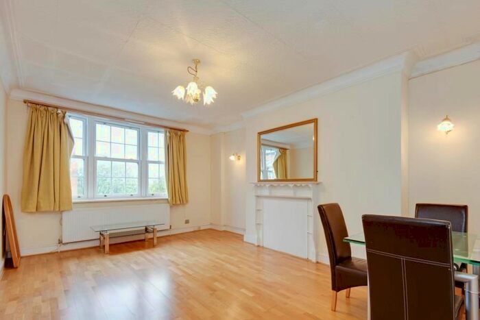 2 Bedroom Flat To Rent In Rodney Court, Mada Vale, Little Venice, W9