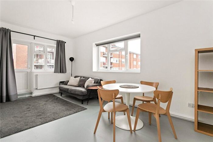 2 Bedroom Apartment For Sale In Fanshaw Street, London, N1