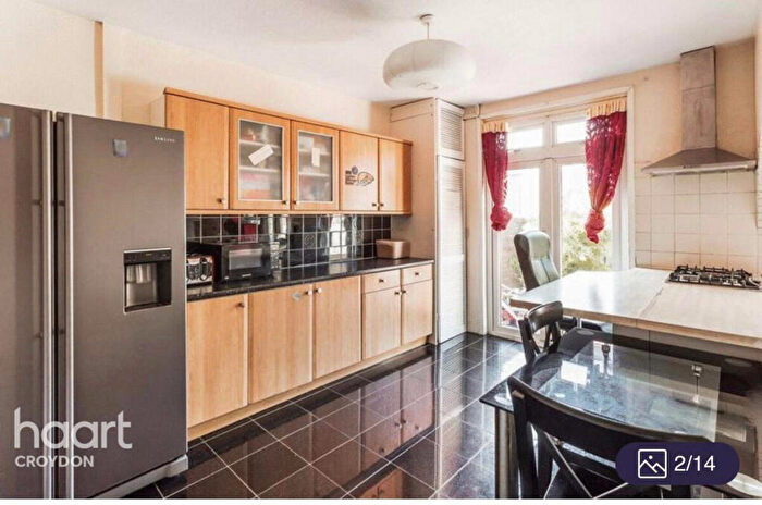 3 Bedroom Terraced House For Sale In Pemdevon Road, Croydon, CR0
