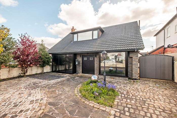 4 Bedroom Bungalow For Sale In Balmoral Road, Lytham St. Annes, FY8