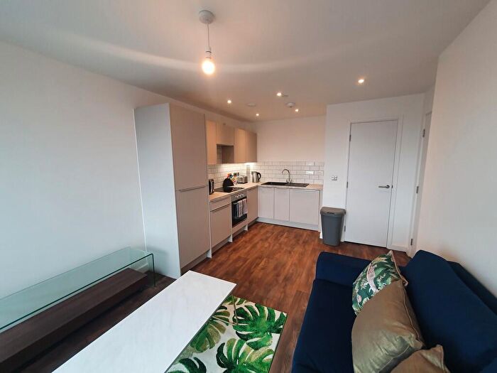 1 Bedroom Apartment To Rent In Moseley Gardens, Moseley Street, Digbeth, B12