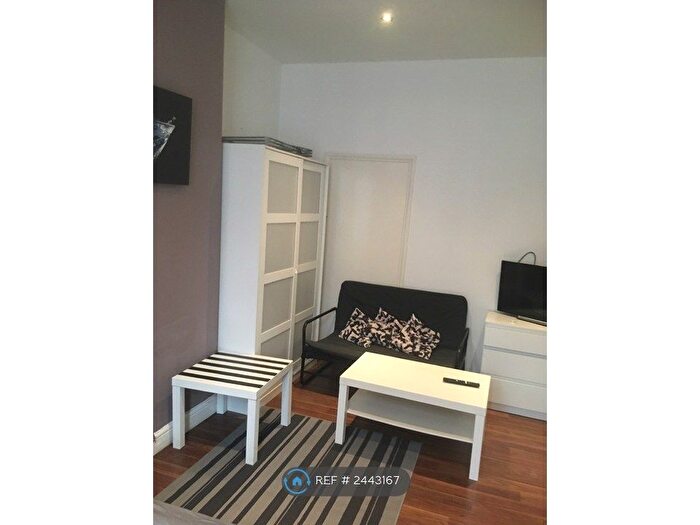 Studio To Rent In Harley Road, London, NW10