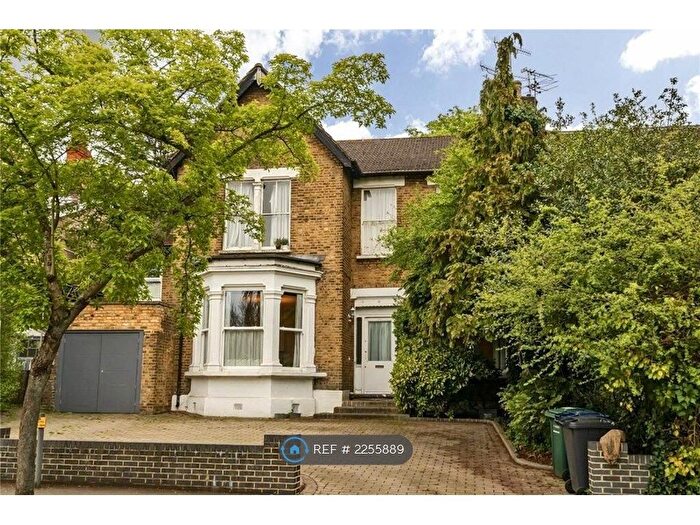 1 Bedroom Flat To Rent In Holden Road, London, N12