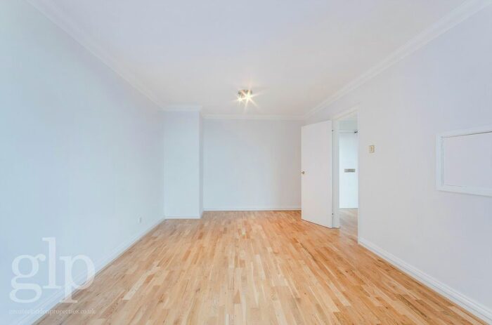 1 Bedroom Flat To Rent In Marshall Street, Soho, W1F