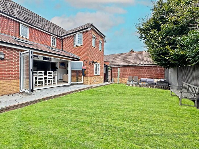 3 Bedroom Detached House For Sale In Deer Close, Chichester, West Sussex, PO19