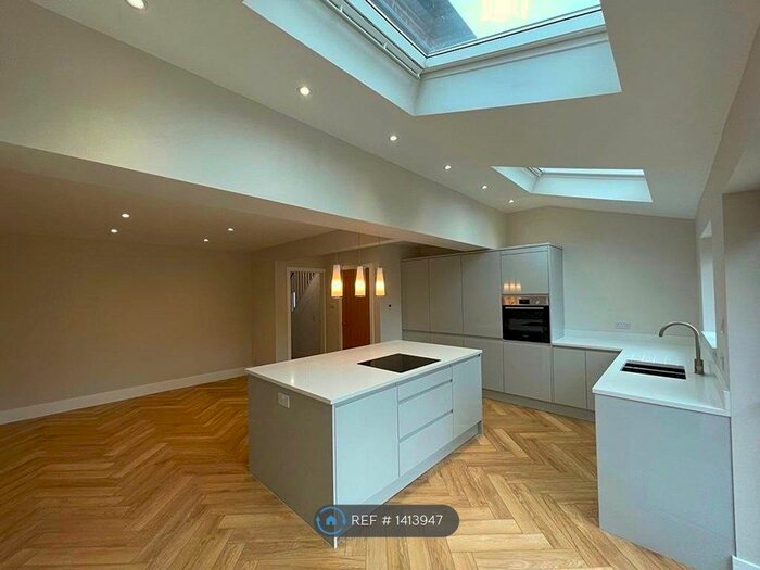 3 Bedroom Semi-Detached House To Rent In Hulme Hall Road, Cheadle Hulme, Cheadle, SK8