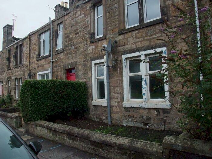 2 Bedroom Flat To Rent In Forth Avenue, Kirkcaldy, Fife, KY2