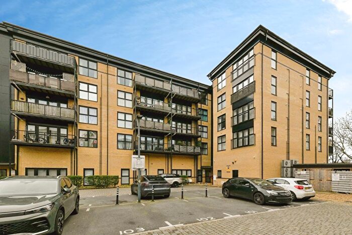 1 Bedroom Flat For Sale In Giles Crescent, Stevenage, Hertfordshire, SG1
