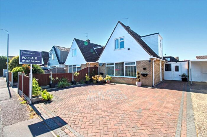 3 Bedroom Detached House For Sale In Meadow Close, Hellesdon, Norwich, Norfolk, NR6