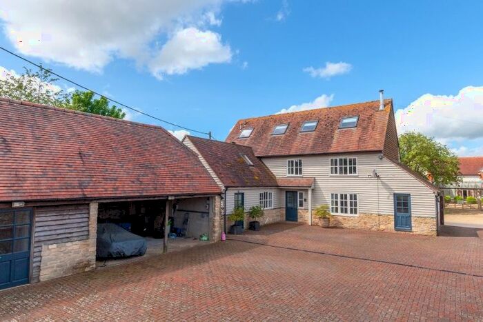 5 Bedroom Barn Conversion To Rent In Garford, Abingdon, OX13
