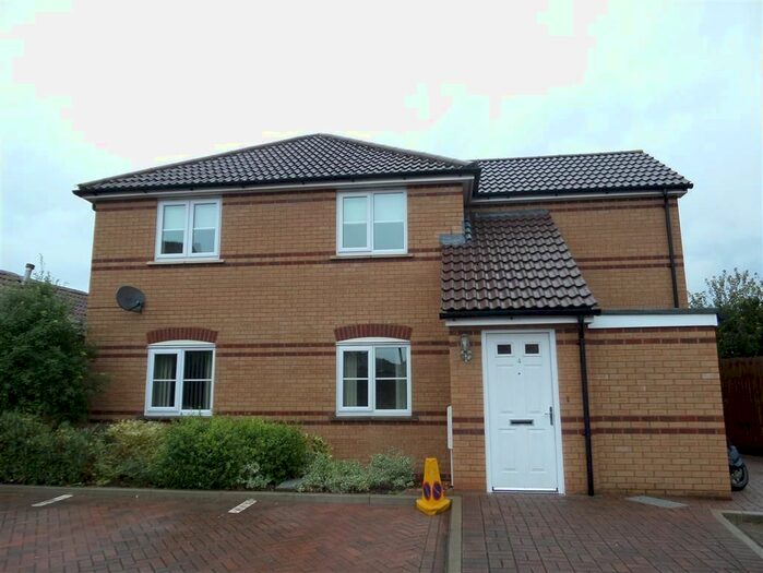2 Bedroom Flat To Rent In Eastleigh Gardens, Eastleigh Road, Taunton, TA1