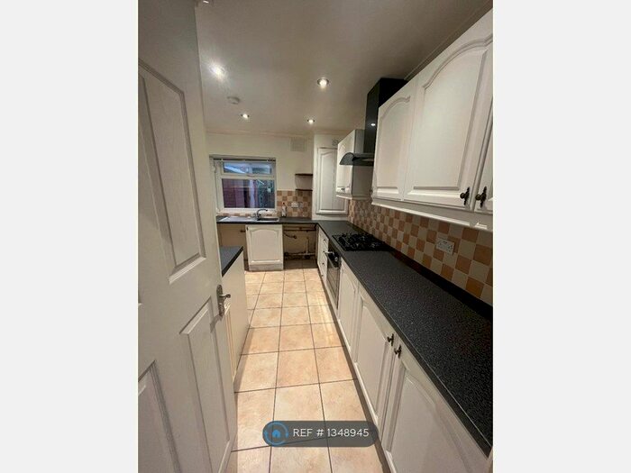 2 Bedroom Bungalow To Rent In College Road, Leciester, LE7