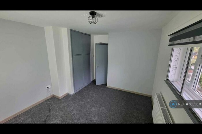 3 Bedroom Terraced House To Rent In Brookhouse Avenue, Eccels, M30