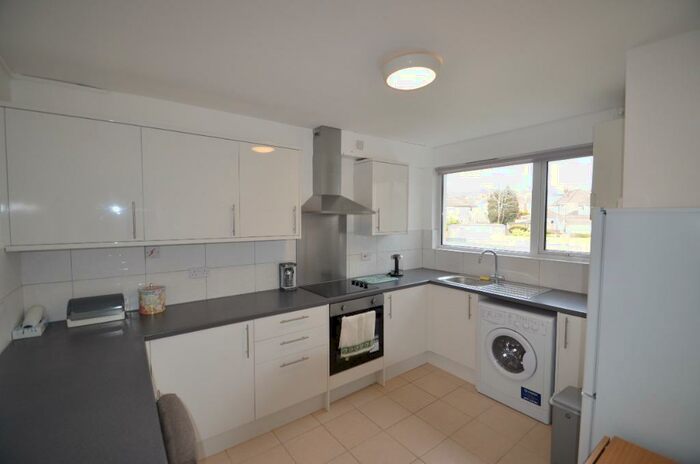 2 Bedroom Flat To Rent In Heol Lewis, Cardiff, CF14