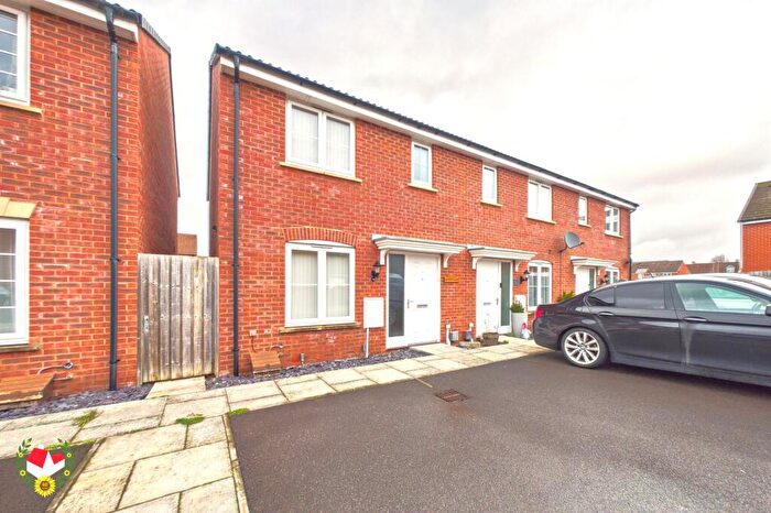 3 Bedroom End Of Terrace House For Sale In Babdown Close, Kingsway, Gloucester, GL2