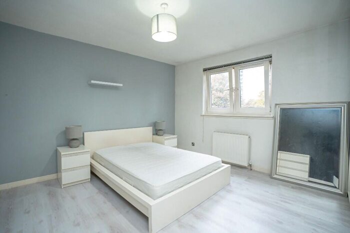 2 Bedroom Flat For Sale In Castleton Way, Aberdeen, Aberdeenshire, AB16