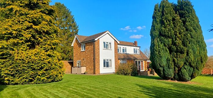 3 Bedroom Detached House For Sale In Sprigs Holly Lane, Radnage, Buckinghamshire, OX39