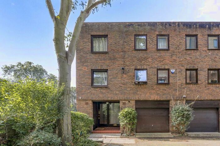 4 Bedroom Property To Rent In Northumberland Place, Richmond, TW10