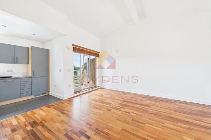 2 Bedroom Apartment To Rent In Lockside Marina, Chelmsford, CM2