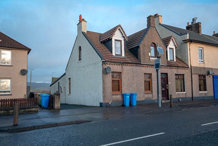 2 Bedroom Flat To Rent In Main Street, Lumphinnans, KY4