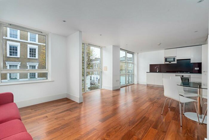 2 Bedroom Apartment To Rent In Offord Road, Islington, London, N1