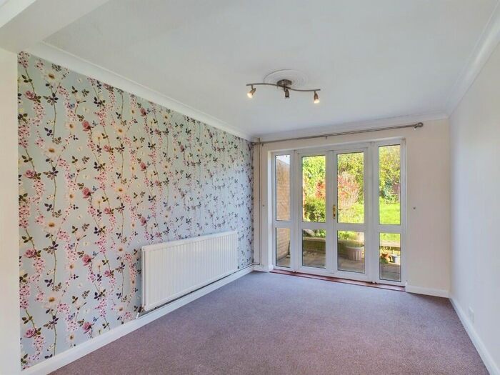 4 Bedroom Semi-Detached House To Rent In Beauly Court, Kettering, Northamptonshire, NN15