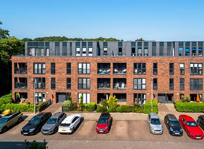 2 Bedroom Flat For Sale In Mansionhouse Court, Langside, G41