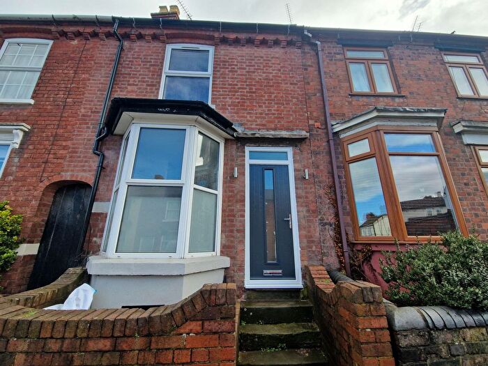 2 Bedroom Property To Rent In High Street, Wollaston, Stourbridge, DY8