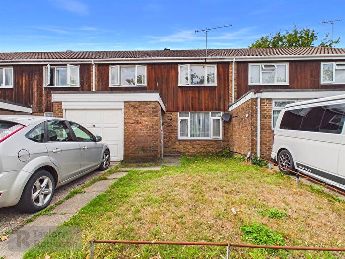 3 Bedroom Property To Rent In Furnace Green, Crawley, West Sussex., RH10