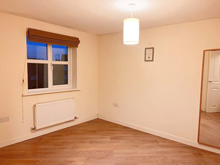 2 Bedroom Flat To Rent In College Green Walk, Mickleover, Derby, Derbyshire, DE3