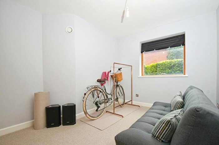 2 Bedroom Flat For Sale In Henke Court, Cardiff, South Glamorgan, CF10