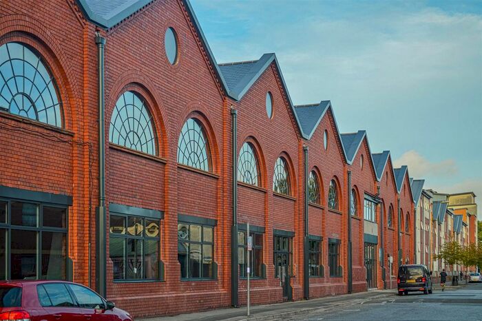 1 Bedroom Flat To Rent In Pendyris Street, Cardiff, CF11