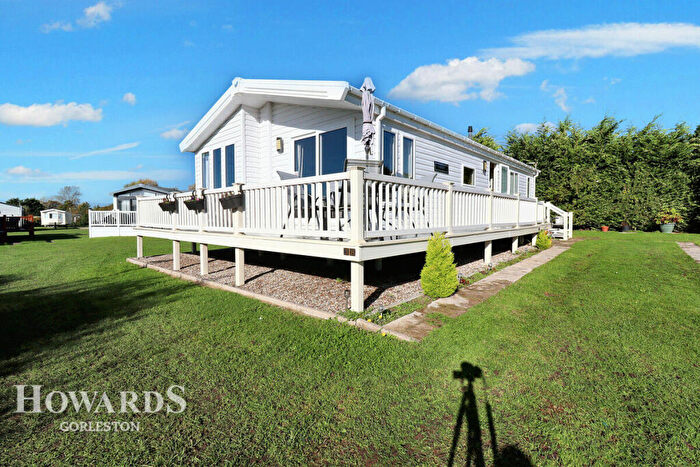 2 Bedroom Park Home For Sale In Butt Lane, Burgh Castle, NR31