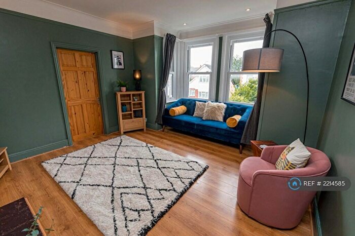 3 Bedroom Flat To Rent In Beaufort Road, Bournemouth, BH6