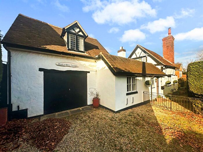 3 Bedroom Cottage For Sale In Cleobury Road, Bewdley, Worcestershire, DY12