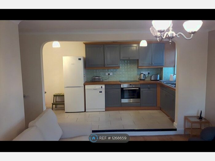 2 Bedroom Flat To Rent In The Spinnakers, Liverpool L19