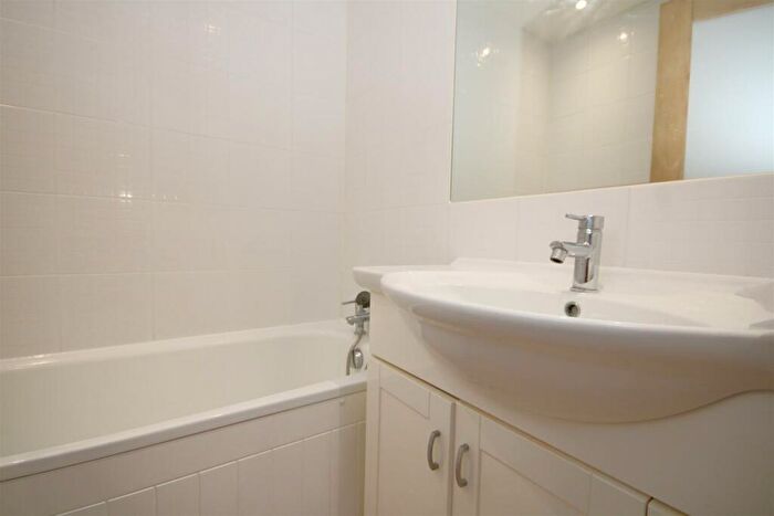 2 Bedroom Bungalow To Rent In Portsmouth Road, Milford, Godalming, GU8