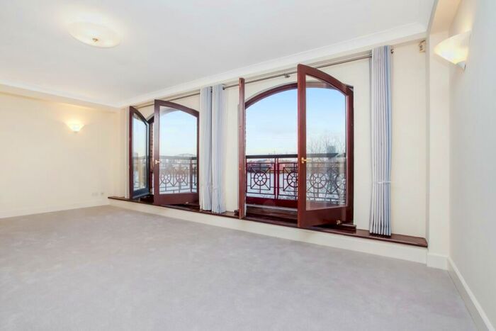 2 Bedroom Flat To Rent In Wapping Wall, E1W