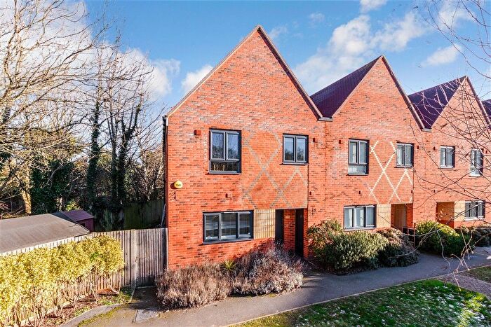 3 Bedroom End Terrace House For Sale In Brimmer Way, Chatham, Kent, ME4