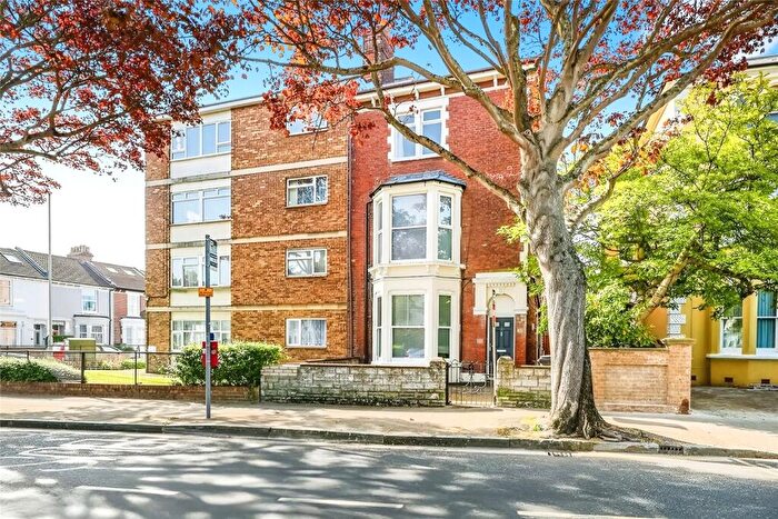 Flat To Rent In Campbell Road, Southsea, Hampshire, PO5