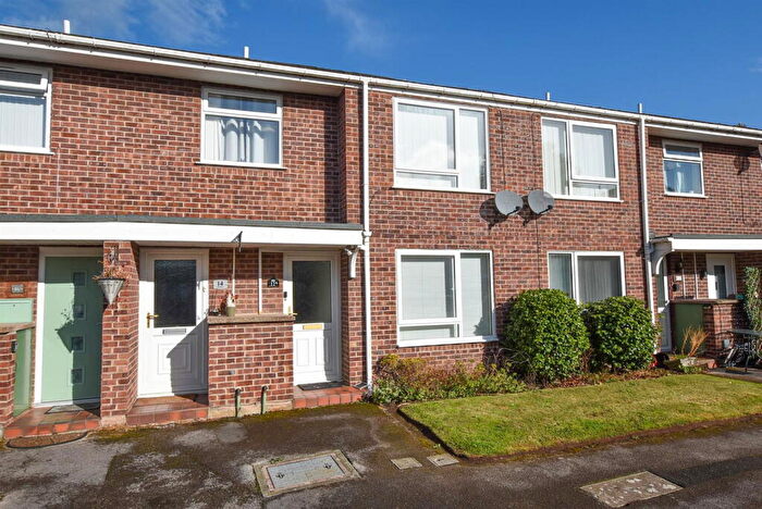 1 Bedroom Apartment For Sale In The Heys, Eastham, Wirral, CH62