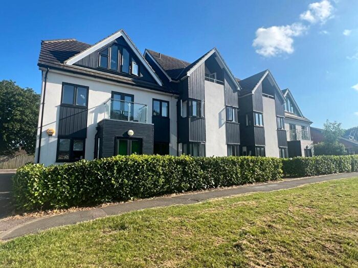 2 Bedroom Flat To Rent In Miriam Court, High Road, Vange, Basildon, SS16