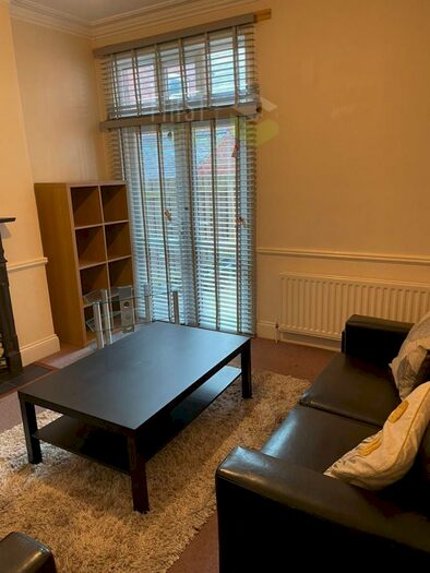 4 Bedroom Terraced House To Rent In Clarendon Park Road, Clarendon Park, LE2